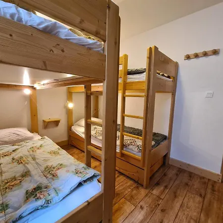 Apartment Cosy, 8 Personnes, 3 - Monta01 *